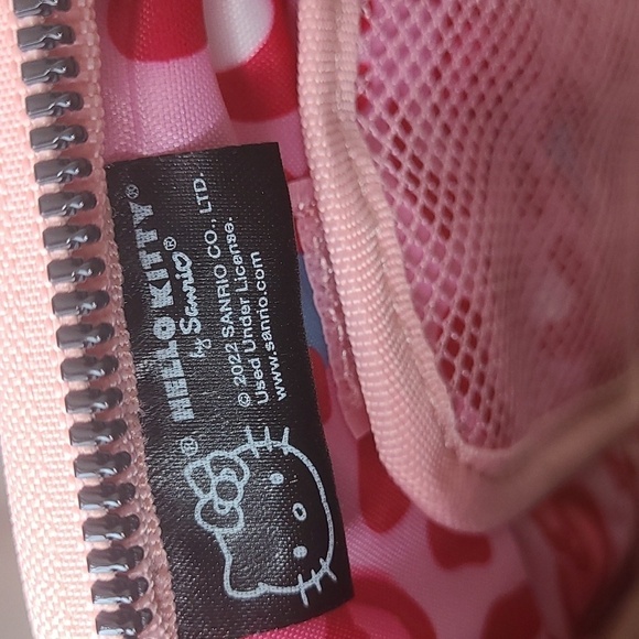 Hello Kitty cosmetic Bag - Picture 10 of 12